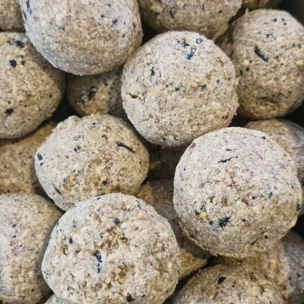 mezenbollen zonder net per stuk +-90 gram