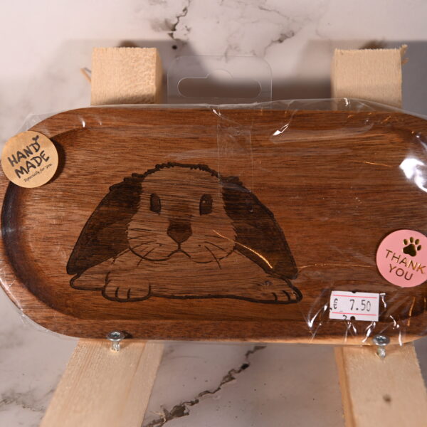 Houten dienblad met konijnengraving | Optioneel met 2 amberblokjes & rasp🐇✨
