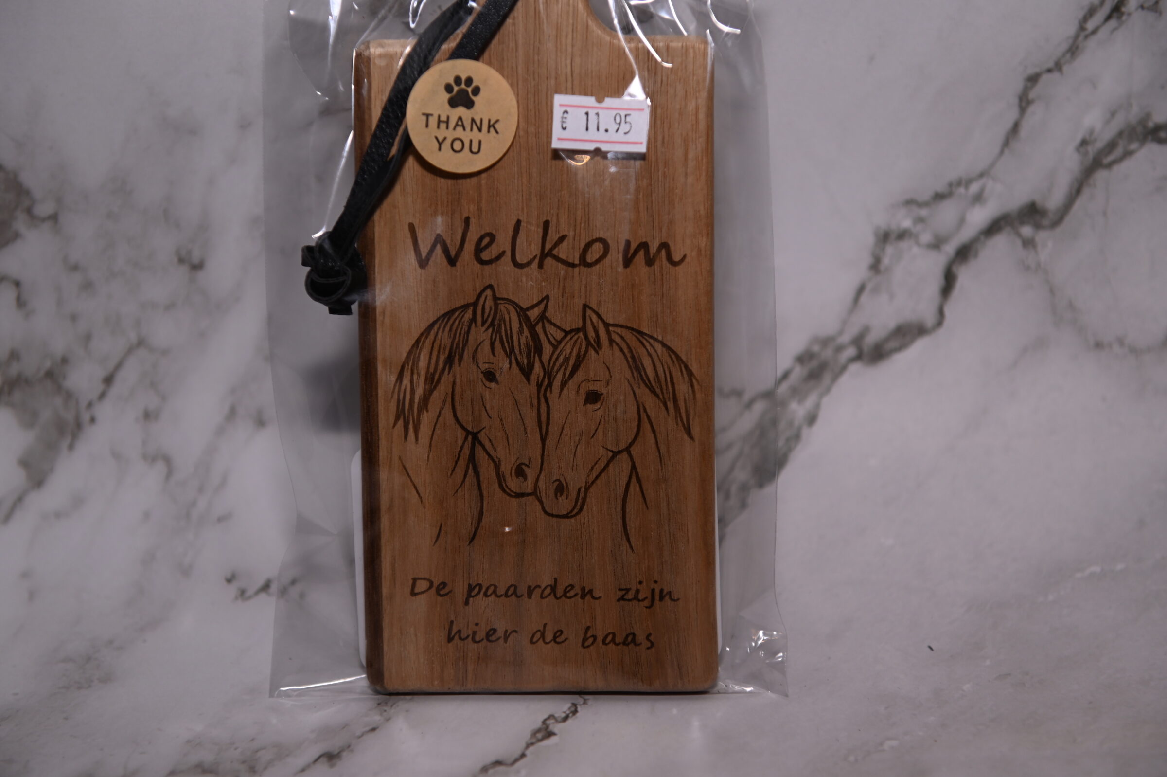 Houten tapasplankje langwerpig gegraveerd, Paarden
