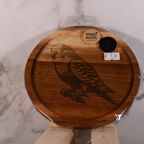 Uniek houten dienblad rond met parkietje gravure | Optioneel met 2 amberblokjes & rasp