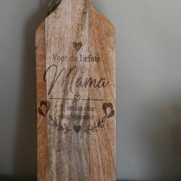 Houten borrelplank “Voor de liefste Mama”
