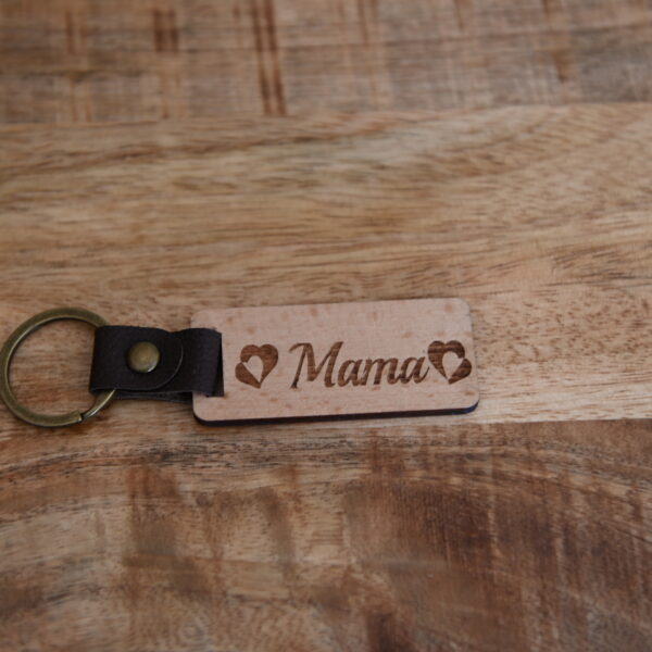 Houten sleutelhanger “Mama”